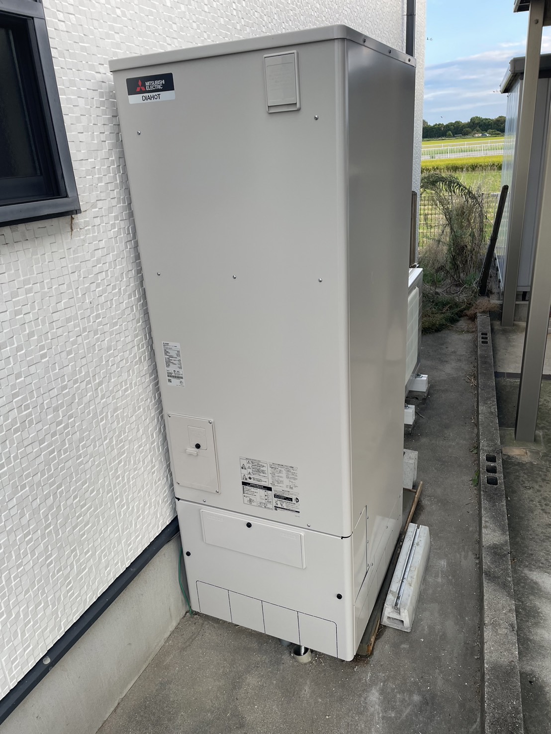 エコキュート事例104|シンワサービス|安城の激安エコキュートはお任せ下さい・給湯器の取付と電気工事|愛知県・三河・安城・刈谷・高浜・碧南・知立