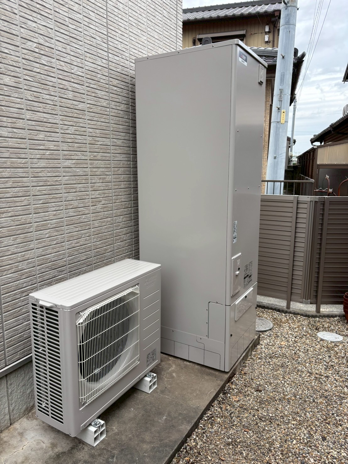 エコキュート事例122|シンワサービス|安城の激安エコキュートはお任せ下さい・給湯器の取付と電気工事|愛知県・三河・安城・刈谷・高浜・碧南・知立