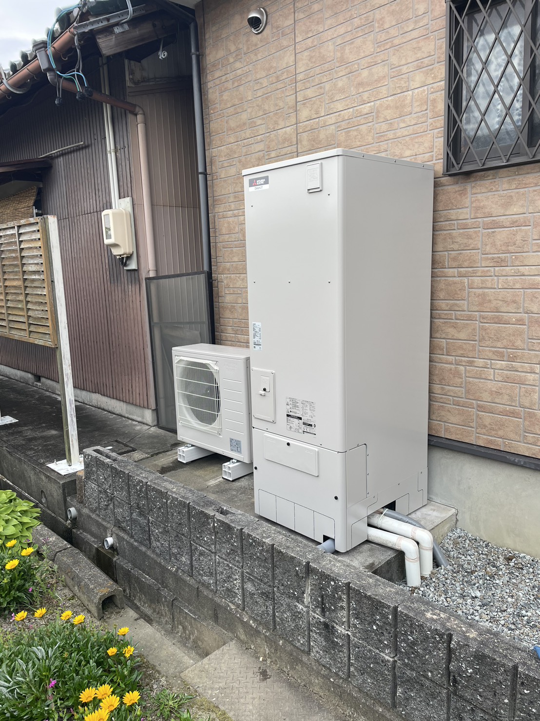 エコキュート事例181|シンワサービス|安城の激安エコキュートはお任せ下さい・給湯器の取付と電気工事|愛知県・三河・安城・刈谷・高浜・碧南・知立